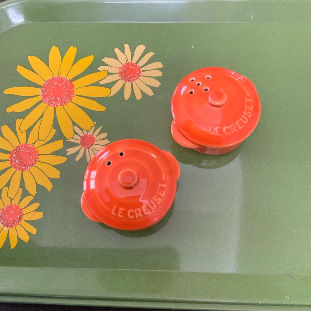 Le Creuset Vintage Miniature Dutch Oven Salt & Pepper Shakers